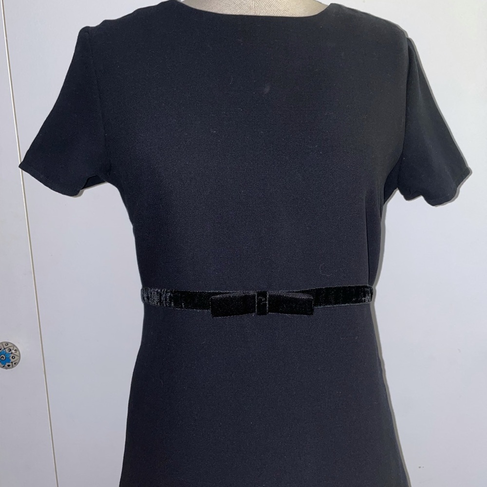 Super Chic GAP Black Mini Dress!
